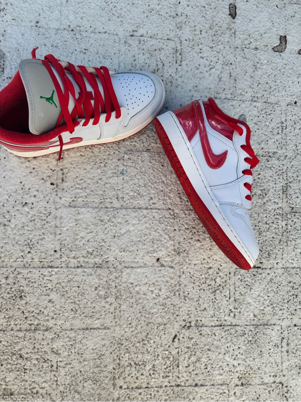 Nike Kids Jordan 1 Low SE Gatorade Pack (Red) size 6.5